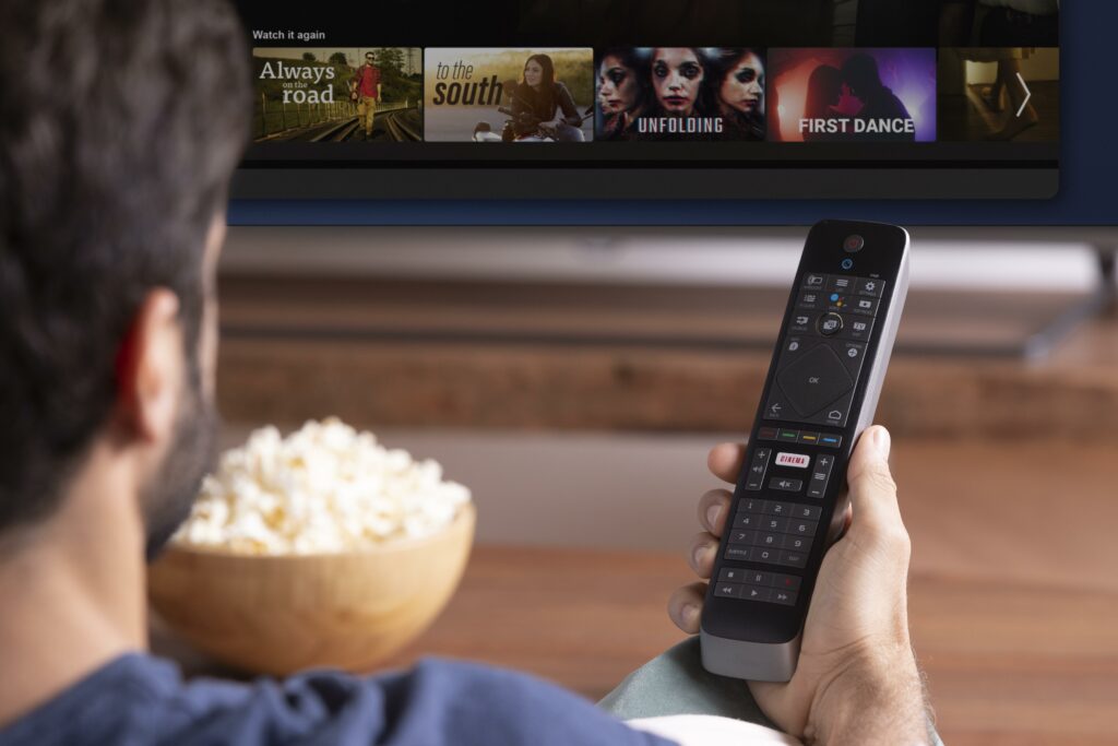 Apps to watch TV online: discover the 3 best!